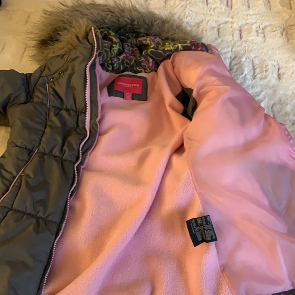 London Fog gray/pink girls puffer coat! - Picture 2 of 10